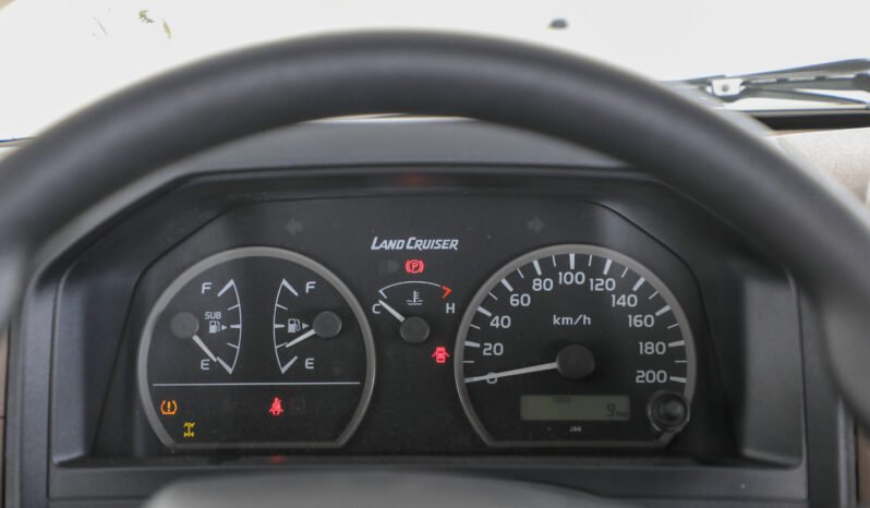 
								2025 Toyota Land Cruiser 70 78 2.8L T/DSL-E full									
