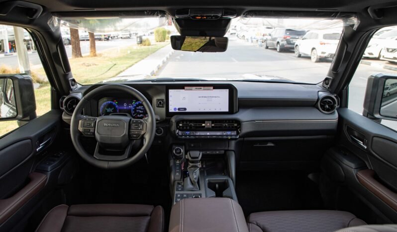 
								2025 Toyota Land Cruiser iForce Max Hybrid 4WD full									
