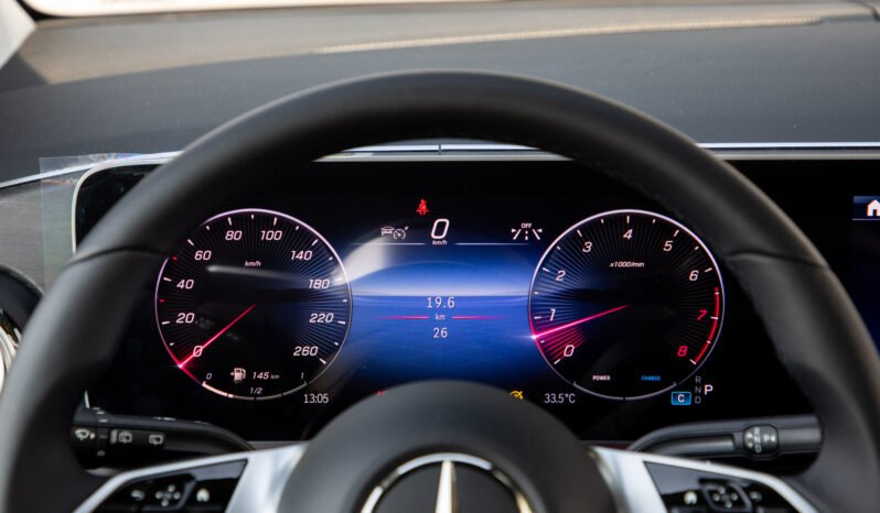 
								2025 Mercedes-Benz V300 Avantgarde+ 8Seat full									