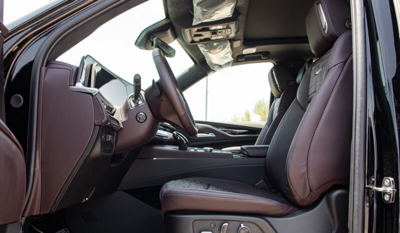 
								2024 Cadillac Escalade 4WD Sport Platinum TV+36 Speakers. full									