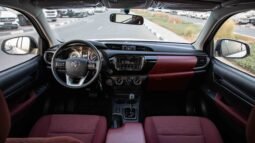 
										Toyota Hilux DC 4WD 2.7 GLXS V1 AT GASOLINE PUSH START full									