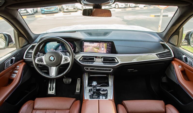 
								BMW X7 MASTERCLASS XDRIVE40i full									