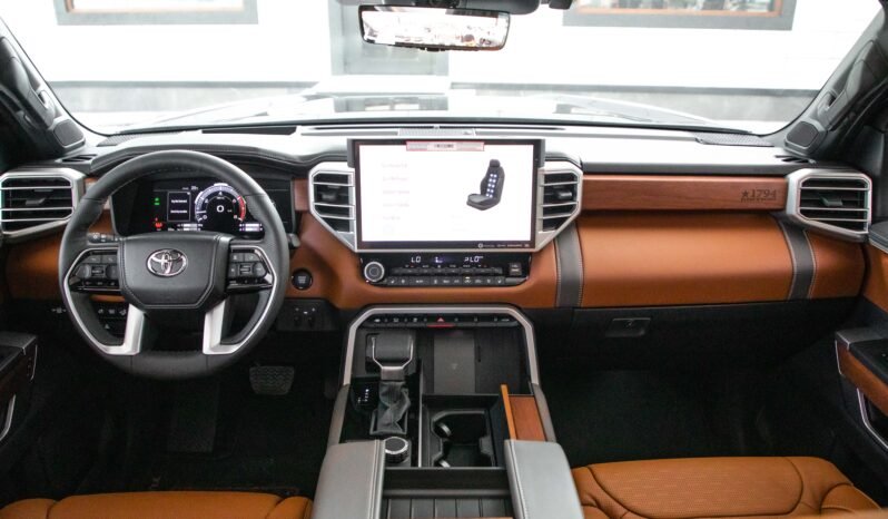 
								2025 Toyota Tundra 1794 Edition 4WD full									