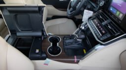 
										2025 Toyota Land Cruiser GXR 4.0L GXR-V1 full									