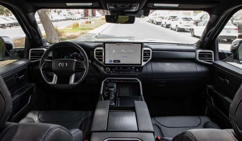 
								2025 Toyota Tundra Platinum I-FORCE MAX full									