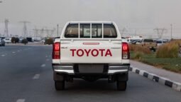 
										Toyota Hilux DC 4WD 2.7 GLXS V1 AT GASOLINE PUSH START full									