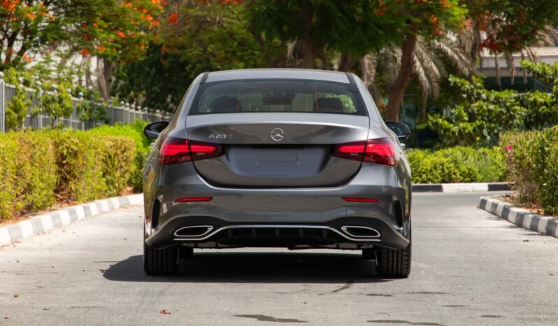 
								2025 Mercedes-Benz A200 Sedan full									