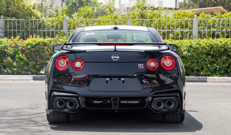 
								2024 Nissan G-TR AWD Premium Final Edition full									