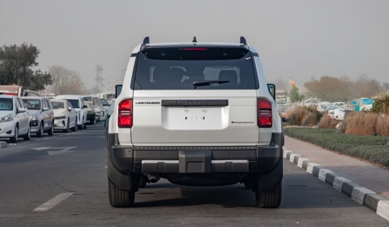 
								2025 Toyota Land Cruiser iForce Max Hybrid 4WD full									