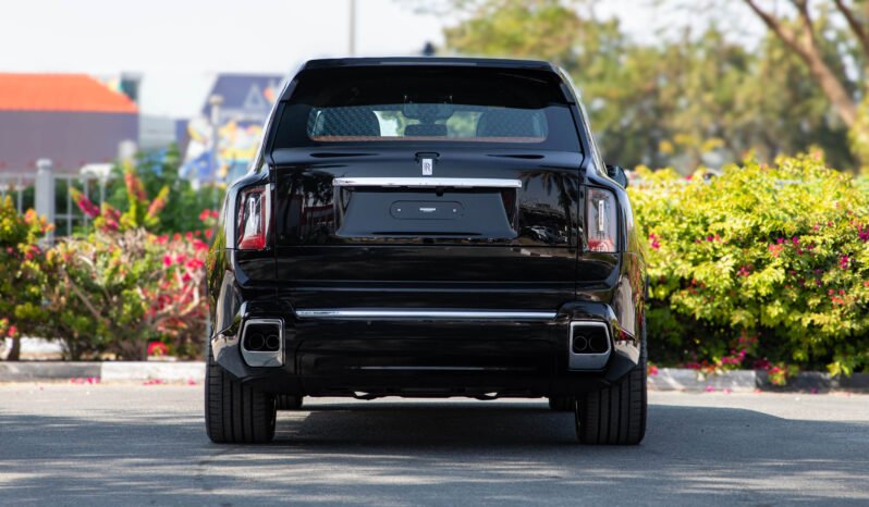 
								2025 Rolls Royce Cullinan full									