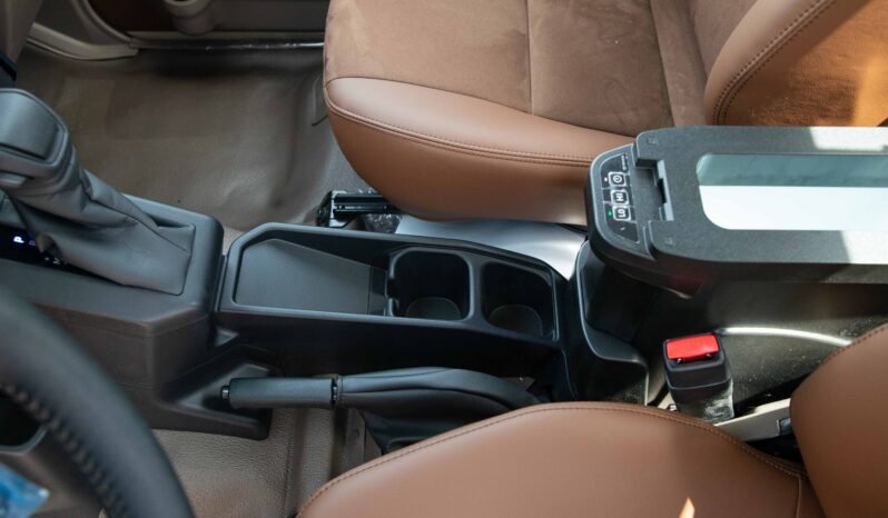 
								2025 Toyota LC79 LX Z1 AT 4WD SC 2-Doors full									
