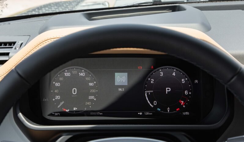 
								2025 LAND ROVER DEFENDER X-DYNAMIC SE full									