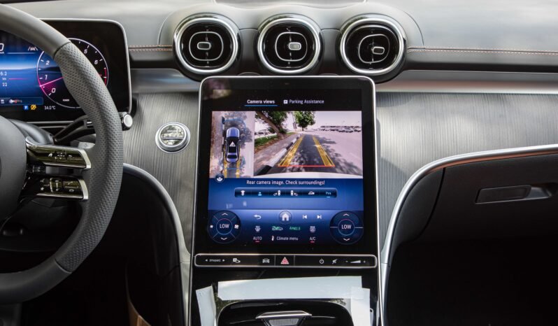 
								2025 Mercedes-Benz C200 full									