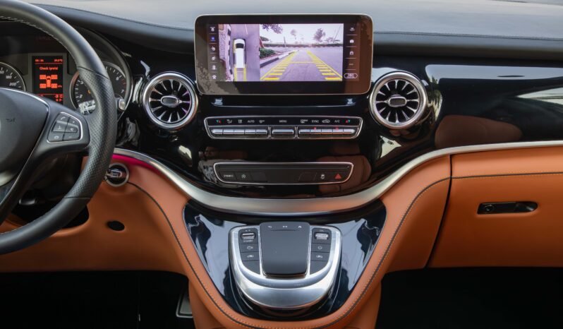 
								2023 Mercedes-Benz 350 V350 L full									