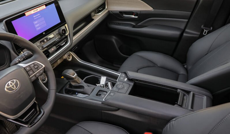 
								2025 TOYOTA GRAND HIGHLANDER LIMITED HYBRID full									