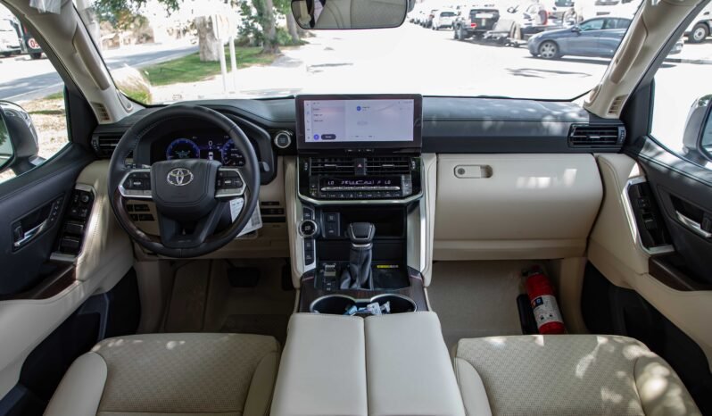 
								2025 TOYOTA LAND CRUISER 300 4.0L VX-V EXCL full									