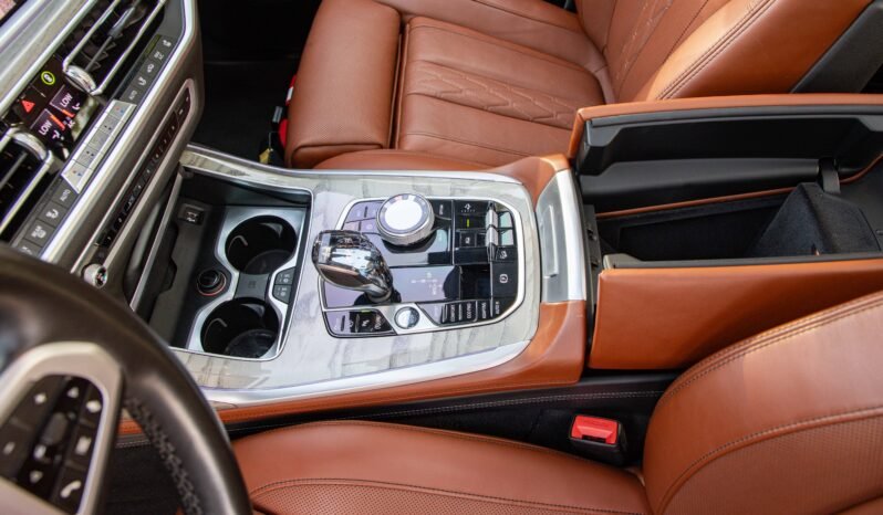 
								BMW X7 MASTERCLASS XDRIVE40i full									