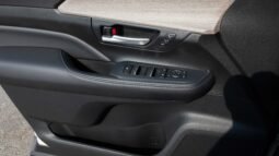 
										2024 Toyota Grand Highlander Limited Hybrid full									