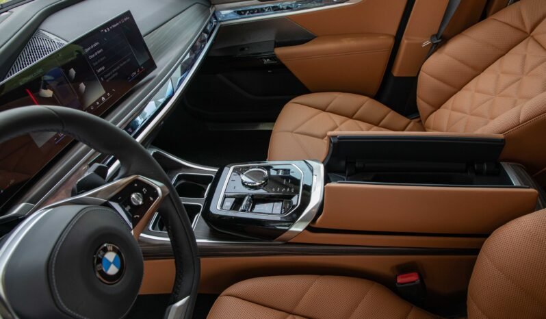 
								2026 BMW 735i7 Series 3.0L Sedan RWD full									
