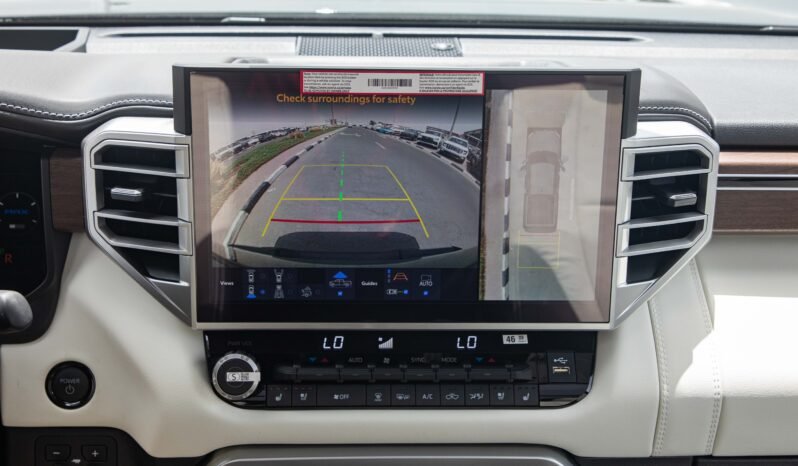 
								2025 Toyota Tundra Capstone 4WD Hybrid full									