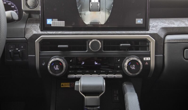 
								2025 TOYOTA TACOMA LIMITED I-FORCE MAX full									