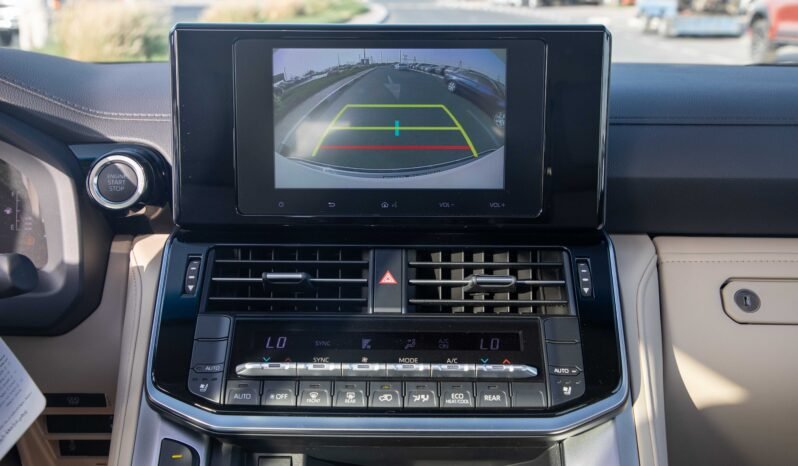 
								2025 Toyota Land Cruiser LC300 3.3 TT DSL GXR LIMITED full									