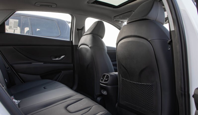 
								HYUNDAI ELANTRA full									