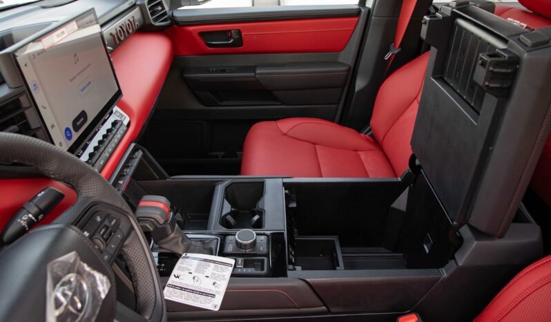 
								2025 Toyota Tundra TRD PRO I-FORCE MAX full									