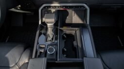 
										2025 Toyota Tundra Platinum 4WD full									