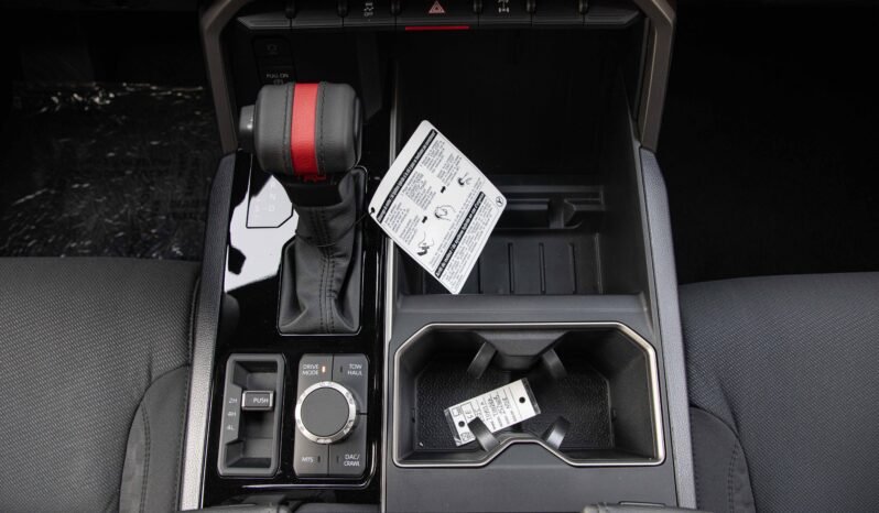 
								2025 TOYOTA TUNDRA SR5 TRD OFF-ROAD full									