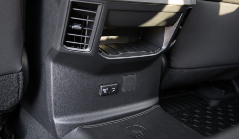 
								2025 Toyota Tundra 4WD SR5 TRD Offroad CrewMax full									