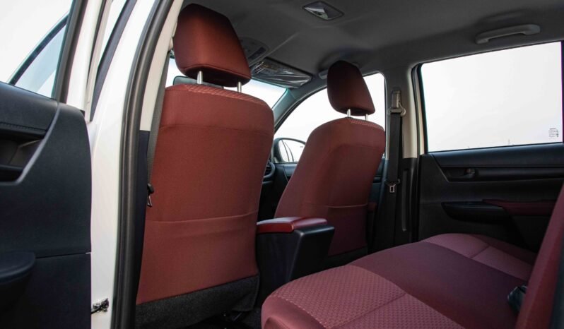 
								Toyota Hilux DC 4WD 2.7 GLXS V1 AT GASOLINE PUSH START full									