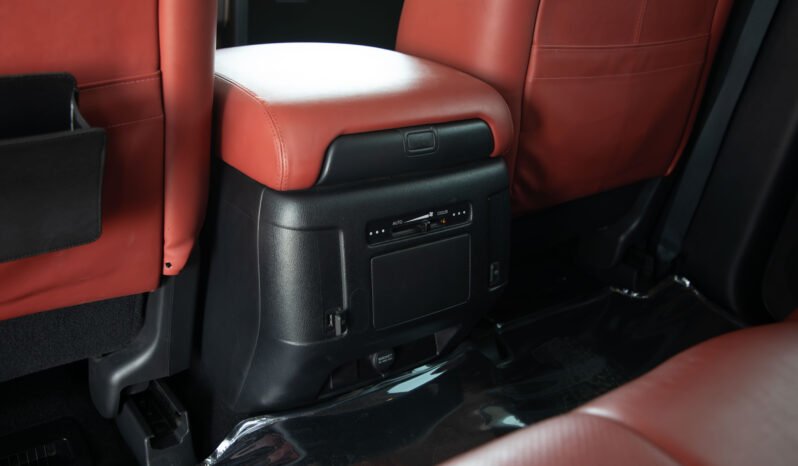 
								2023 Nissan Patrol SE | Under Warranty full									