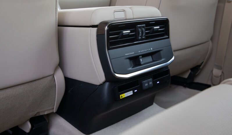 
								2025 Toyota Land Cruiser GXR 4.0L GXR-V1 full									