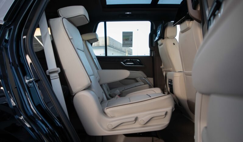 
								2025 GMC Yukon 4WD DENALI VIP +TV full									