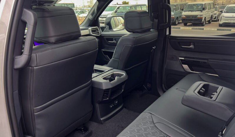 
								2025 Toyota Tundra Limited 4WD Hybrid Nightshade full									