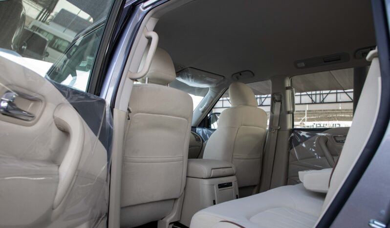 
								2024 Nissan Patrol 4.0L XE A/T P full									