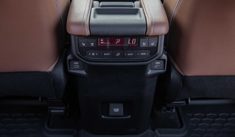 
								2025 Toyota Grand Highlander PLATINUM full									
