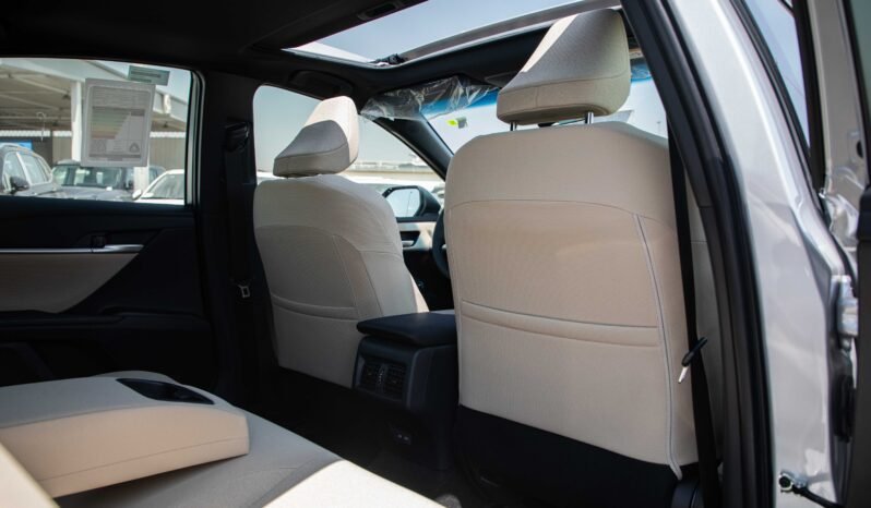 
								2025 Toyota Camry 2.5 E+ FWD Hybrid full									
