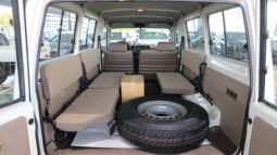 
										2025 Toyota Land Cruiser 70 78 2.8L T/DSL-E full									