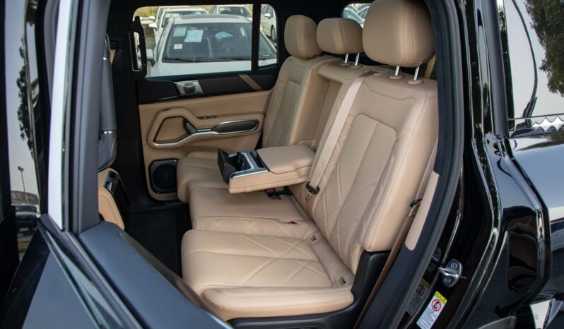 
								2025 BYD Formula Leopard 8 Smart Drive Flagship 6-Seaters full									