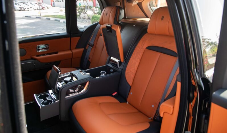 
								2025 Rolls Royce Cullinan full									