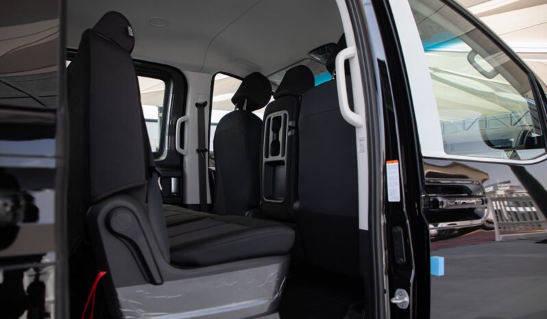 
								2025 HYUNDAI Staria 11 SEAT D 2.2 AT full									