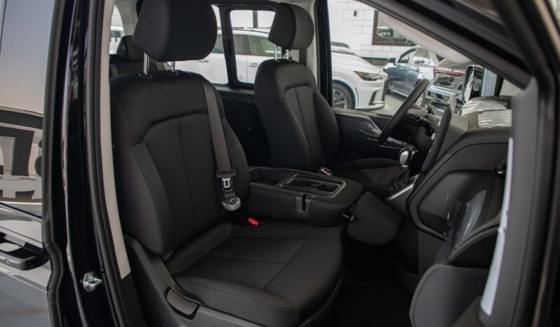 
								2025 Hyundai Staria 11 SEAT D 2.2 AT full									