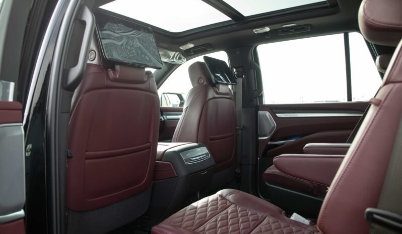 
								2025 Cadillac Escalade 4WD Sport 6.2 VIP full									