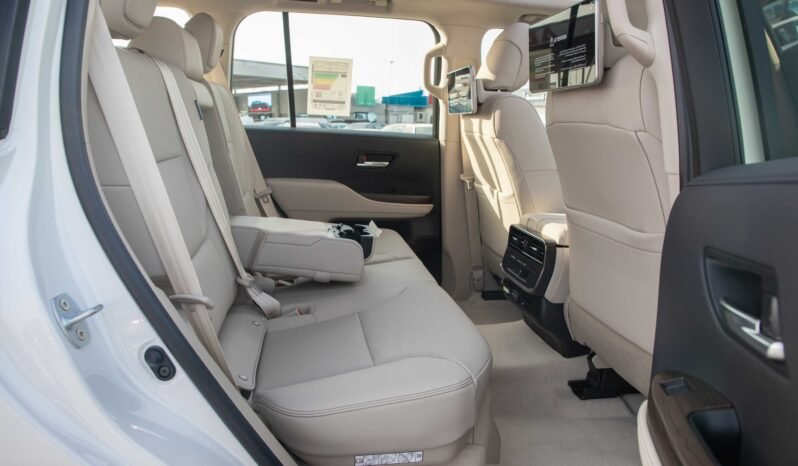 
								2025 Toyota Land Cruiser LC300 3.3 TT DSL GXR LIMITED full									