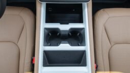 
										2025 LAND ROVER DEFENDER X-DYNAMIC SE full									
