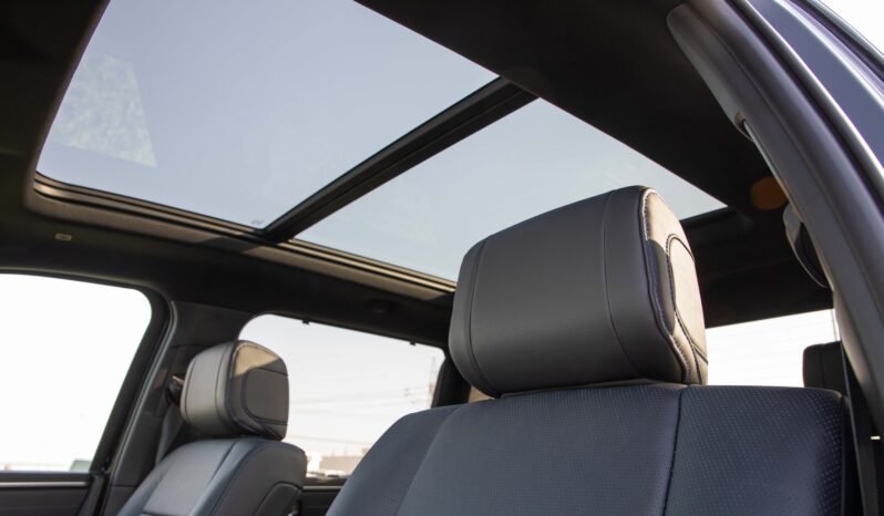 
								2025 Toyota Tundra Platinum 4WD full									