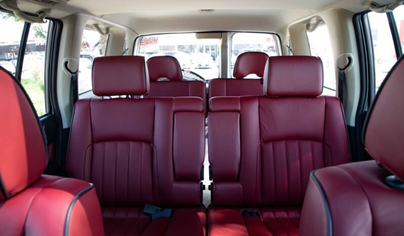 
								2024 Nissan Patrol Super Safari Final Edition 4WD full									
