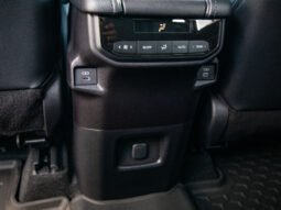 
										2024 Toyota Grand Highlander Hybrid XLE full									